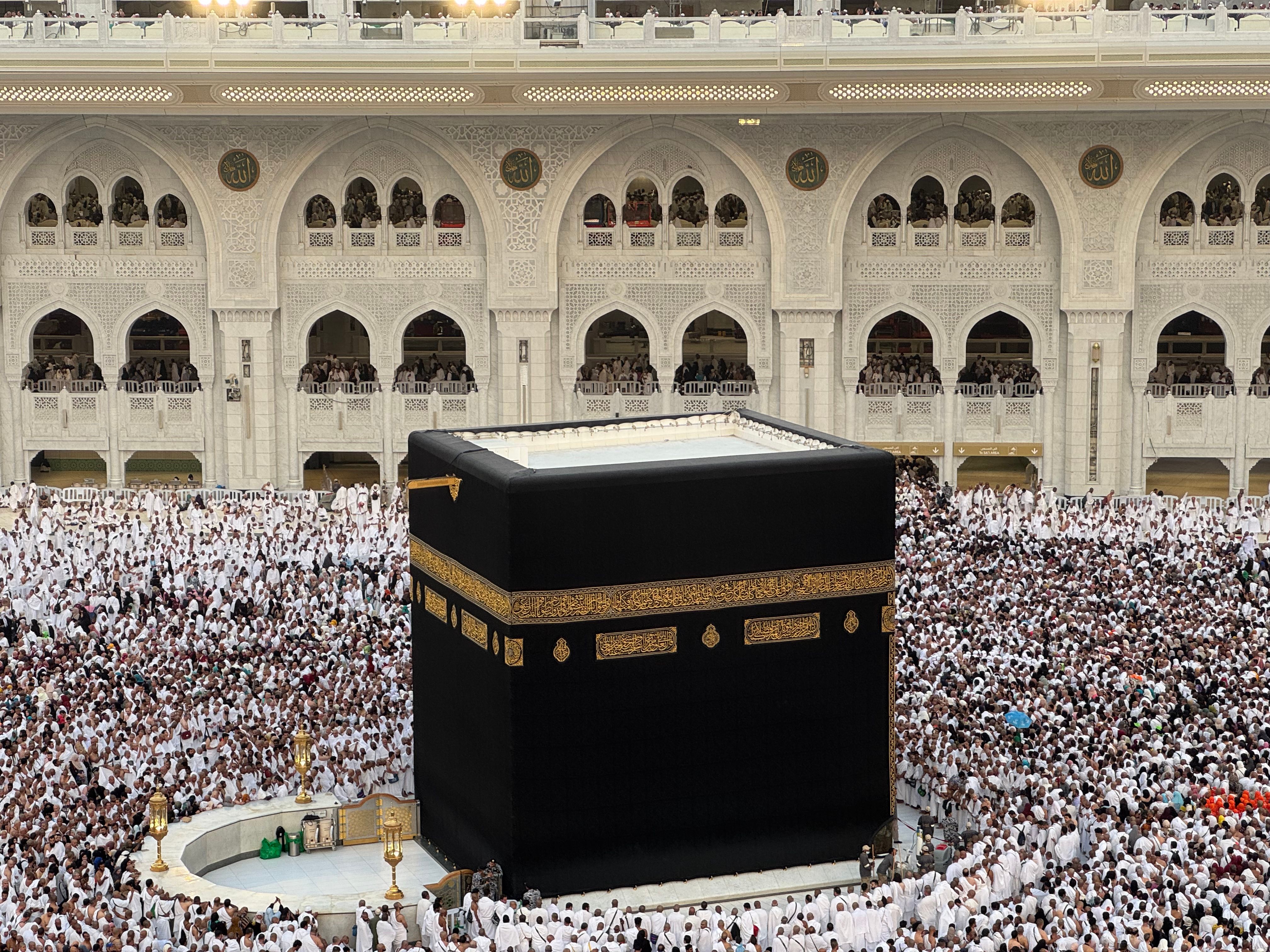 PAKET UMROH KEBERANGKATAN ACEH 13 HARI